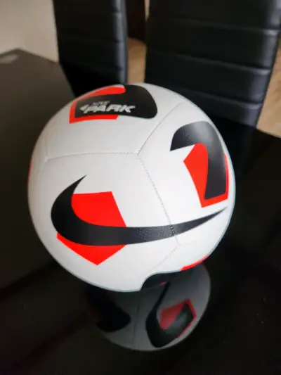 Balón de fútbol - miniatura 1