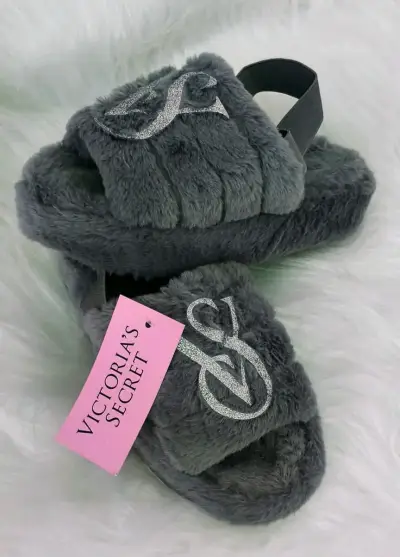 Pantuflas de peluche Victoria's Secret - miniatura 4