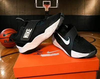 Zapatillas deportivas Nike negras - miniatura 1