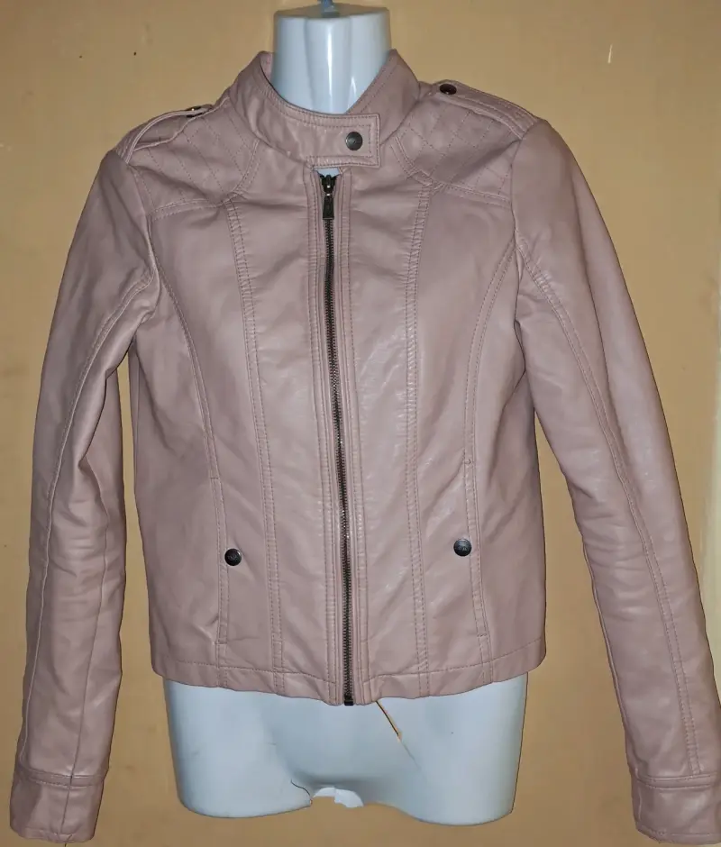 Chaqueta de cuero rosada