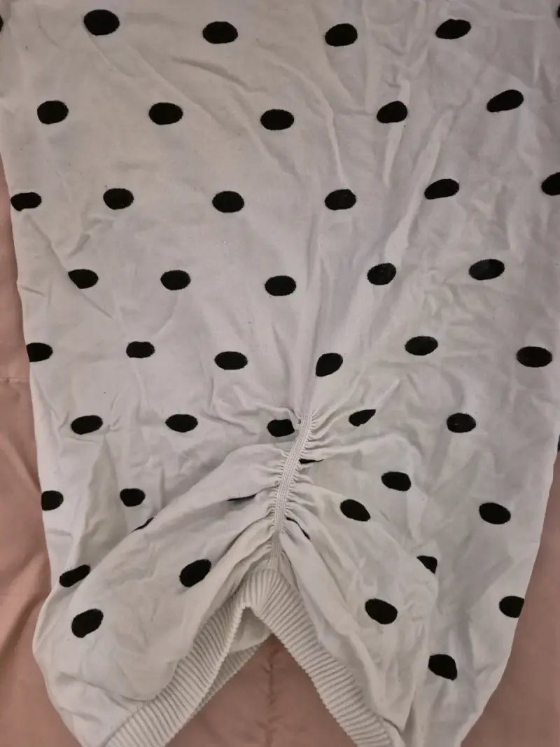 Polera blanca de lunares - 1