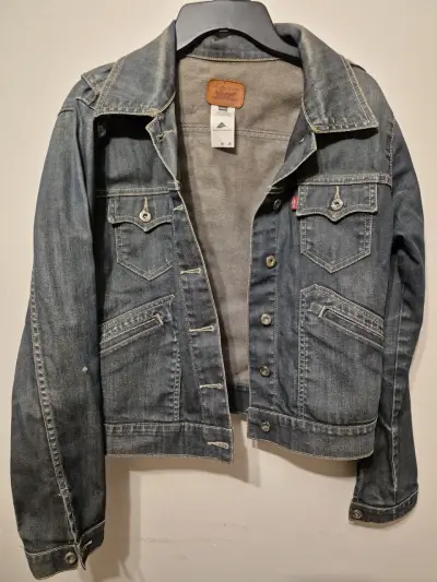 Chaqueta de mezclilla con bolsillos - miniatura 1