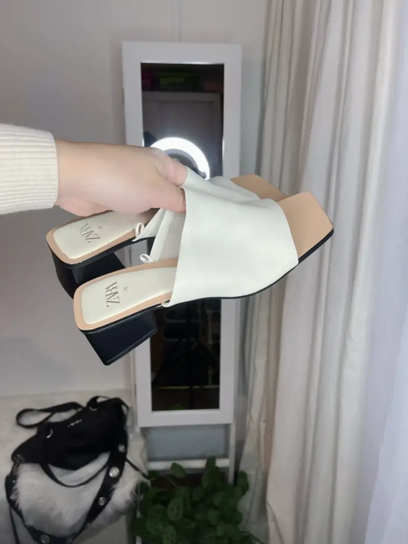 Sandalias blancas ZARA con taco talla 38 nuevas - 1