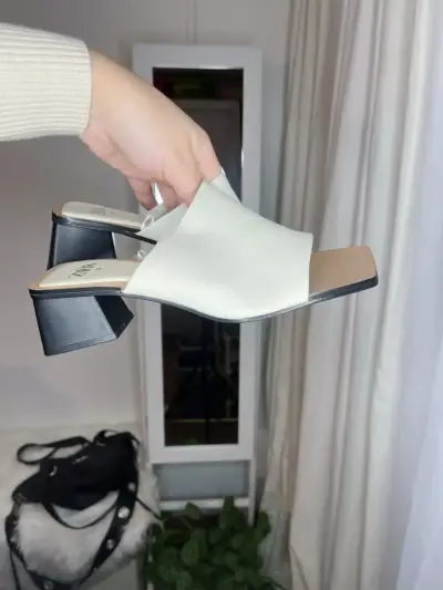 Sandalias blancas ZARA con taco talla 38 nuevas - miniatura 3