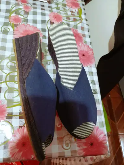 Sandalias femeninas moradas - miniatura 4