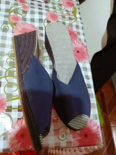 Sandalias femeninas moradas - miniatura 5
