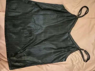 Polera negra con tirantes finos - miniatura 2