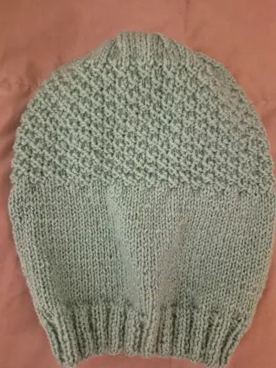 Gorro tejido verde musgo - miniatura 1