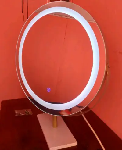 Espejo redondo con luz LED - miniatura 2