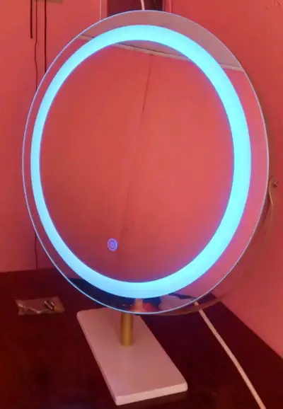Espejo redondo con luz LED - miniatura 4