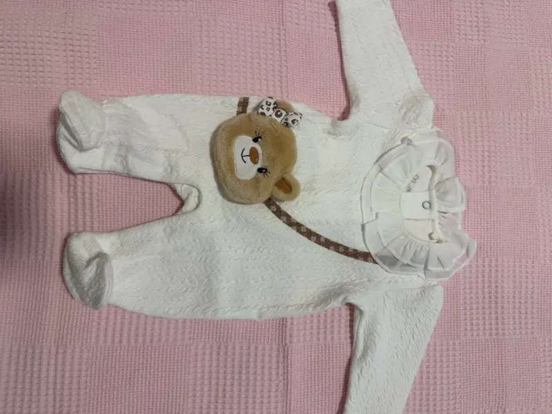 Pijama bebé con oso aplicate blanco