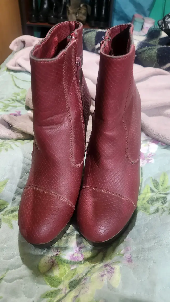Botines rojos de cuero texturizado - 2
