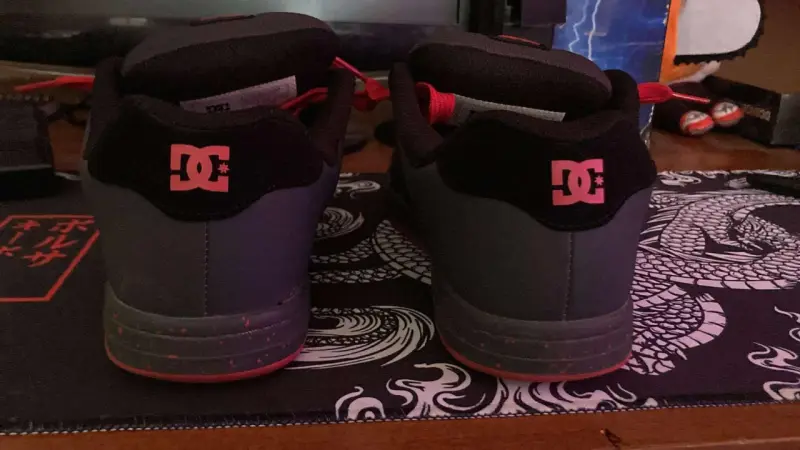 DC gaveler gris con rojo - 5