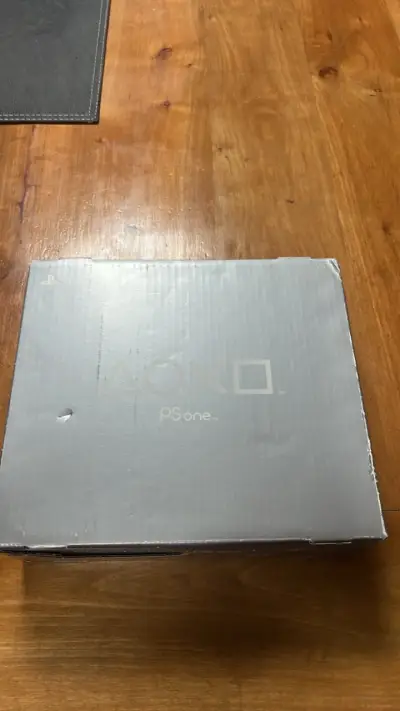 Consola PS One en caja - miniatura 1
