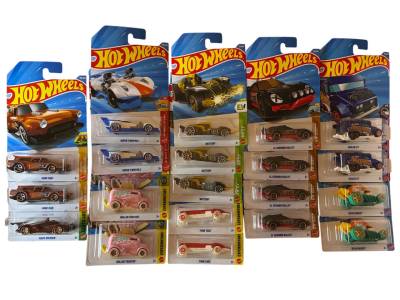 Set de autos Hot Wheels nuevos - miniatura 1