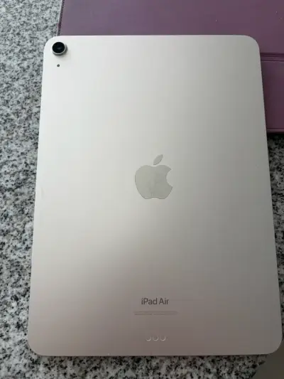iPad Air plateado en buen estado - miniatura 1