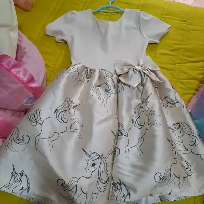 Vestido de niña con unicornios ropa de invierno - miniatura 1