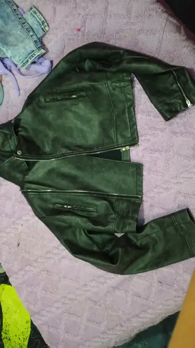 Chaqueta de cuero negra mas.ropa - miniatura 1
