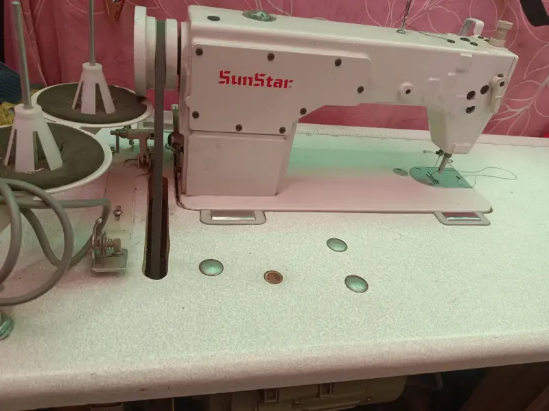 Máquina de coser industrial SunStar - 2