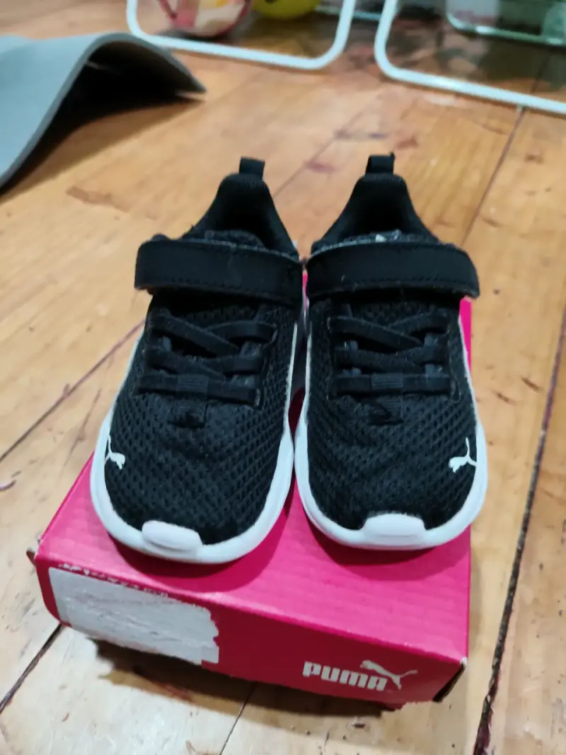 Zapatillas negras para niños - 2