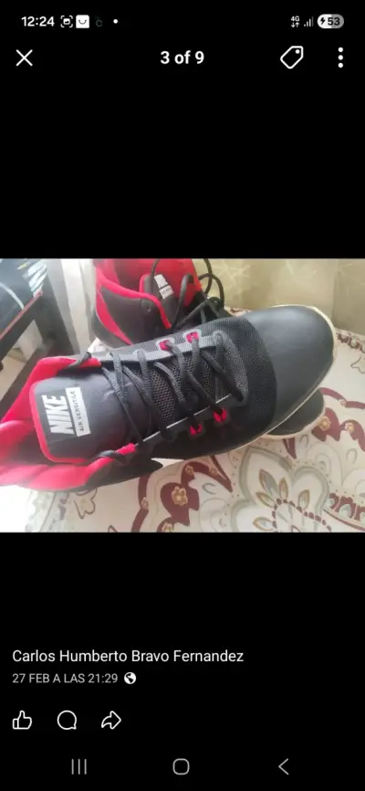 Zapatillas deportivas blancas con logo - miniatura 4