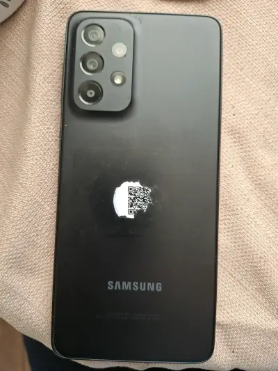 Teléfono Samsung Galaxy en buen estado - miniatura 3