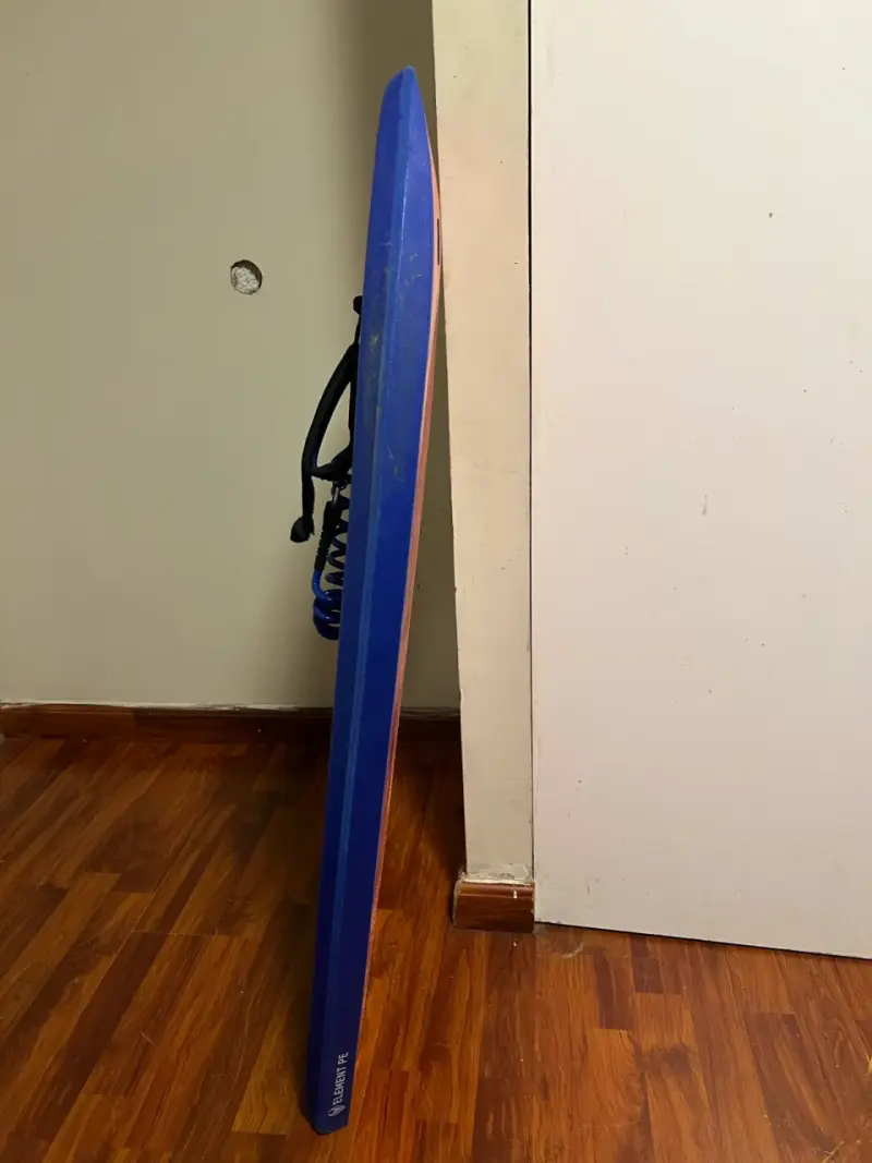 Tabla Bodyboard Element azul con leash - 4