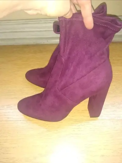 Botines Burdeo de tacón alto marca Steve Madden - miniatura 1