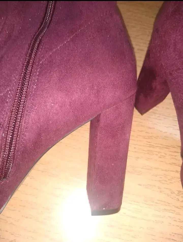 Botines Burdeo de tacón alto marca Steve Madden - 2