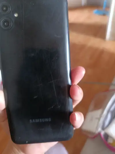 Teléfono inteligente negro - miniatura 3