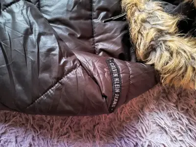 Parka café de mujer marca Calvin Klein - miniatura 2