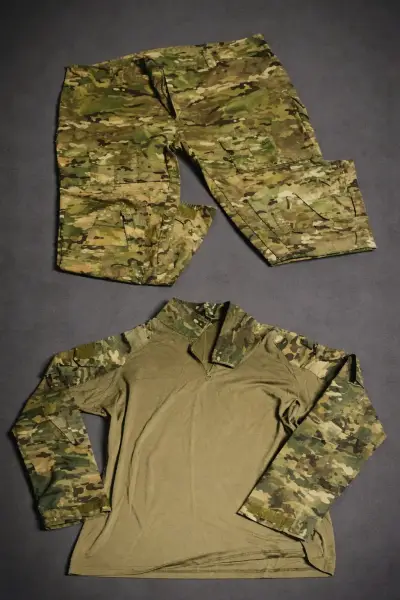 Conjunto táctico camuflado - miniatura 1