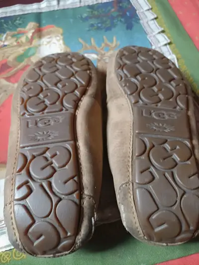 Zapatillas UGG de peluche beige - miniatura 4