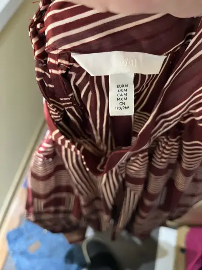 Blusa estampada geométrica - miniatura 3