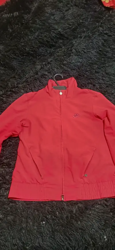 Chaqueta deportiva roja Nike - miniatura 3