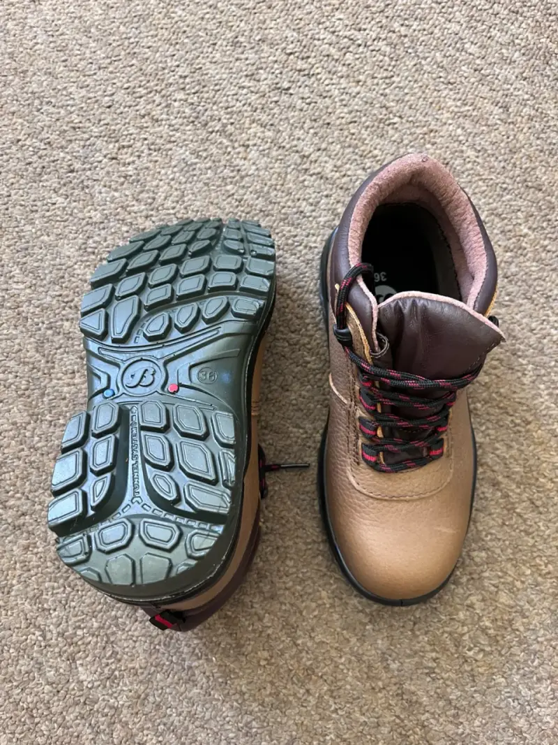 Botin De Seguridad Para Mujer Marca Bata - 2