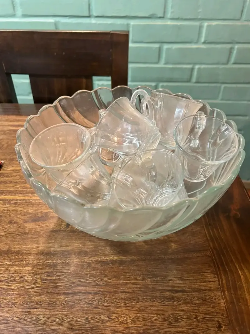 Set de cuencos y tazas de vidrio - 3