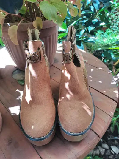 Botines de tacón camel - miniatura 2