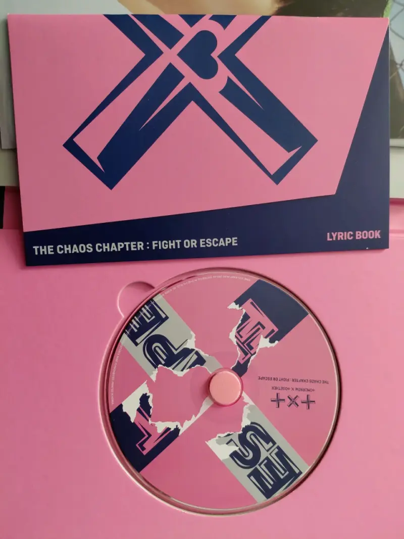 Álbum TXT - The Chaos Chapter: Fight or Escape - 6