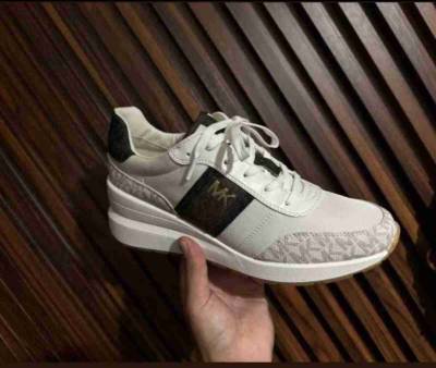 Zapatillas blancas MK - miniatura 1