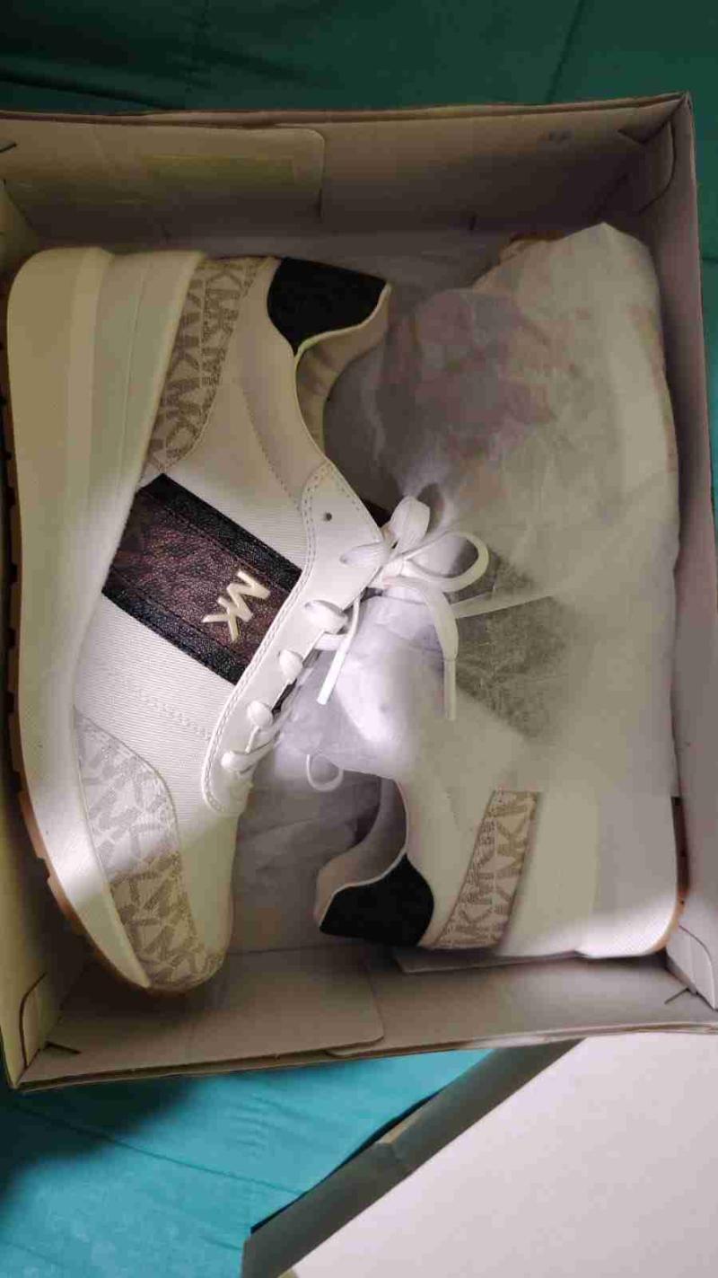 Zapatillas blancas MK - 2