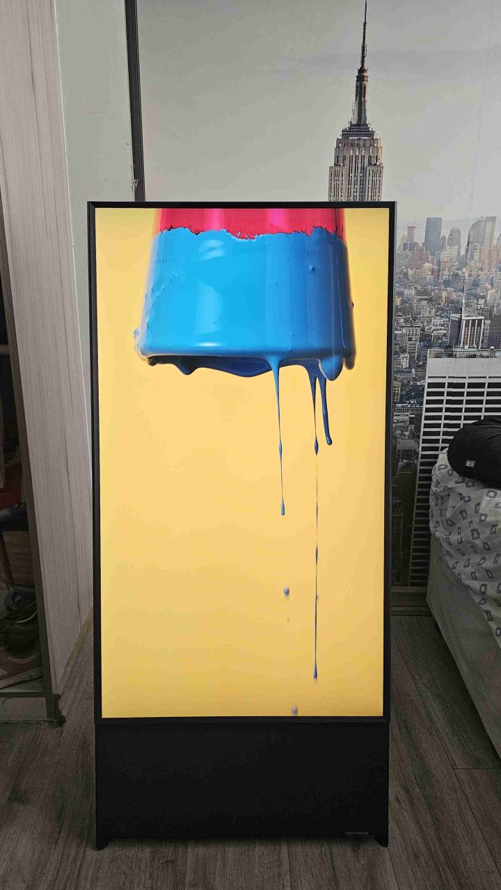 Pantalla LED vertical para anuncios - 1