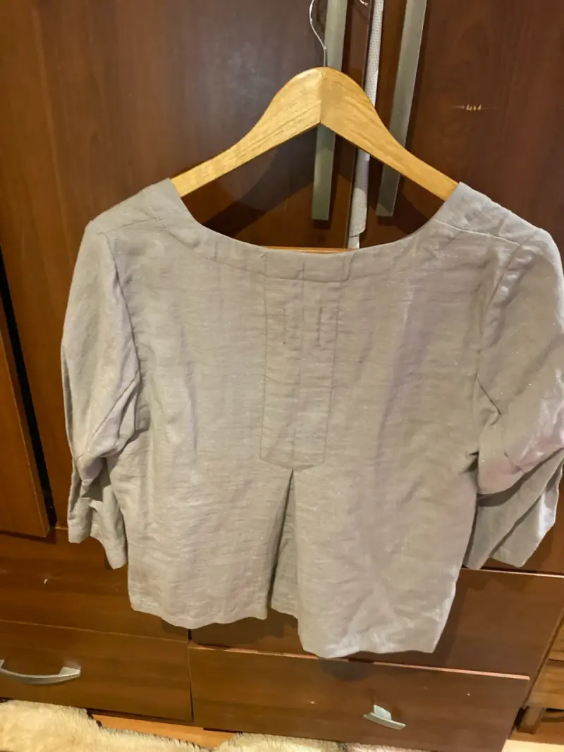 Chaqueta gris con bolsillos - 2