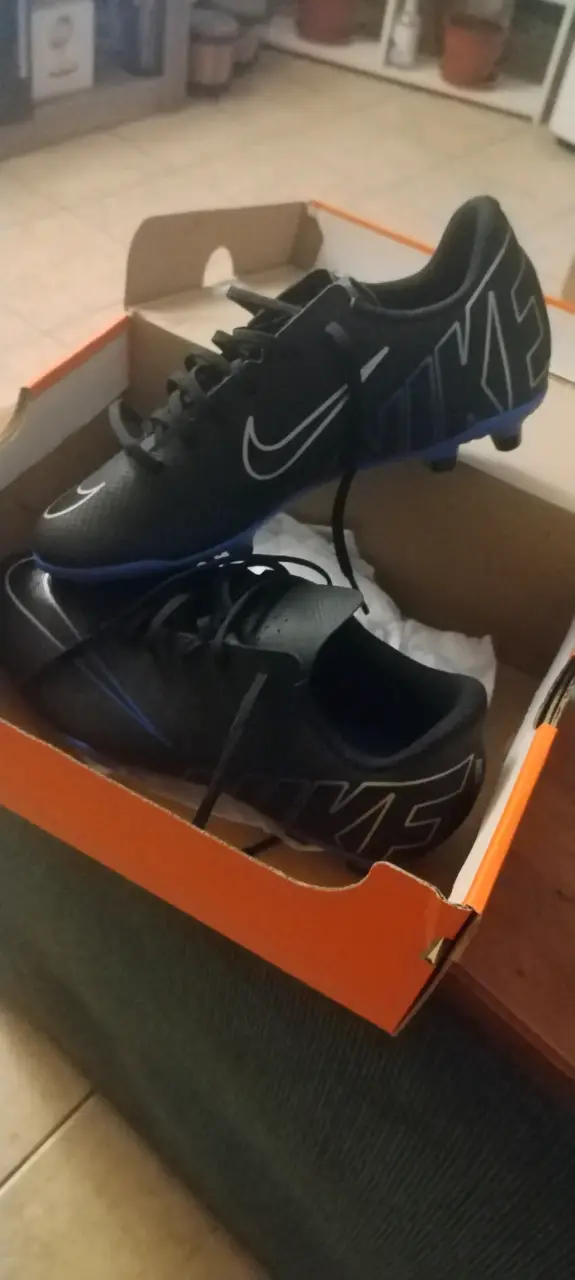 Zapatos de fútbol Nike mercurial kids talla 36.5