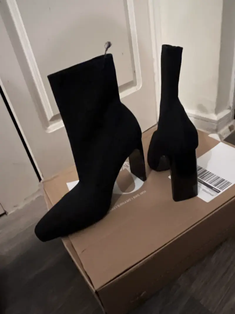Botines negros de tacón alto Zara - 1