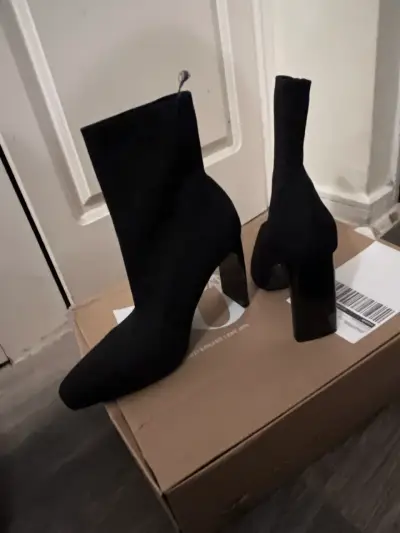 Botines negros de tacón alto Zara - miniatura 1