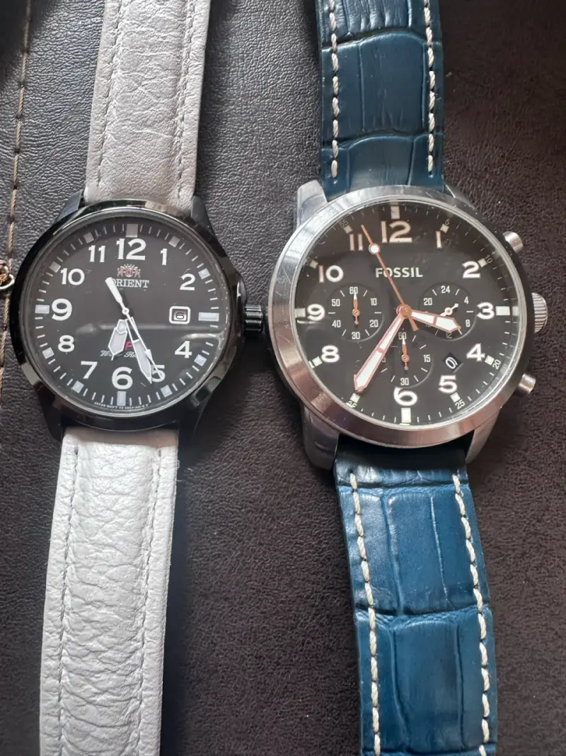 Reloj Fossil cronógrafo azul - 2