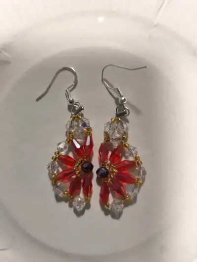 Aros dorados con cristales negros - miniatura 6
