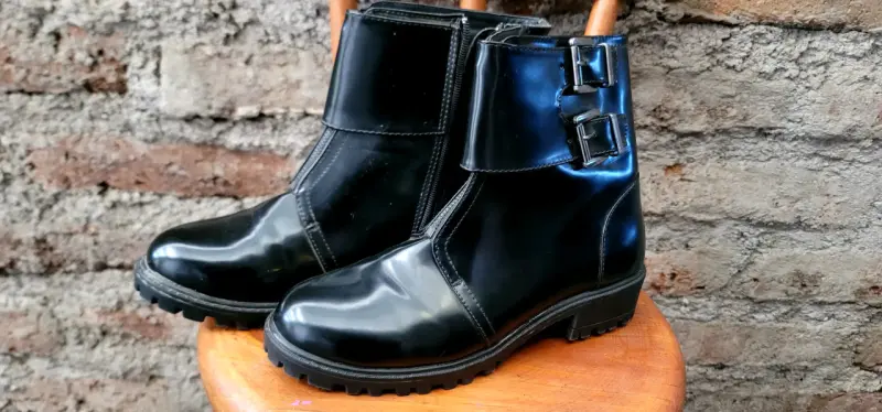Botin negro de charol - 2