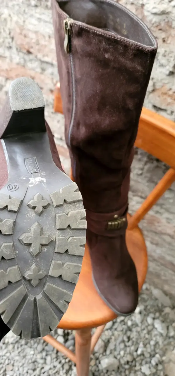 Botas altas de género gamuzado marrón azaleia - 3
